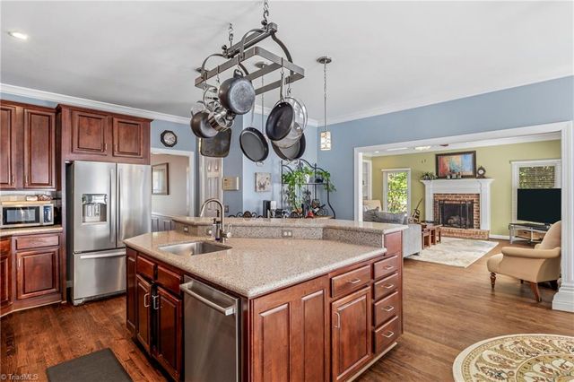 5307 Coveview Court, Greensboro, NC 27407