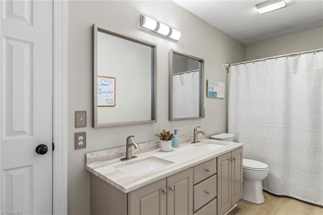 5307 Coveview Court, Greensboro, NC 27407