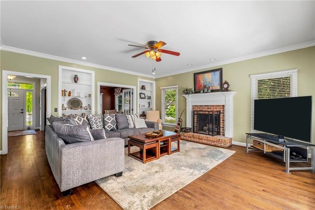 5307 Coveview Court, Greensboro, NC 27407