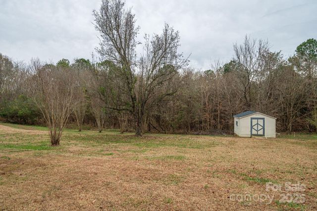 113 Old Stagecoach Road, Lawndale, NC 28090