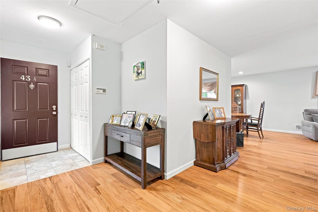 43 Jefferson Oval A, Yorktown Heights, NY 10598 — photo 4