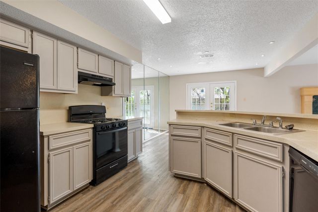 1717 Parkfield CV, Round Rock, TX 78664