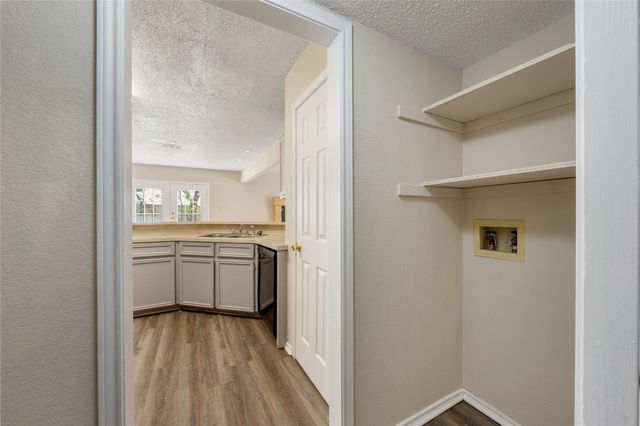 1717 Parkfield CV, Round Rock, TX 78664