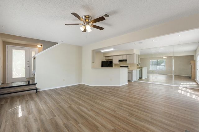 1717 Parkfield CV, Round Rock, TX 78664