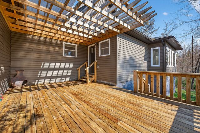 31 Reeves Pl, Monterey, TN 38574