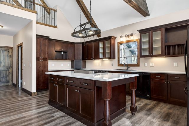 31 Reeves Pl, Monterey, TN 38574