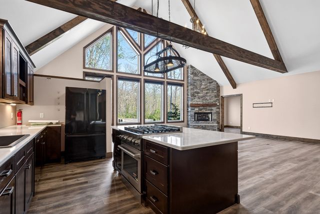 31 Reeves Pl, Monterey, TN 38574