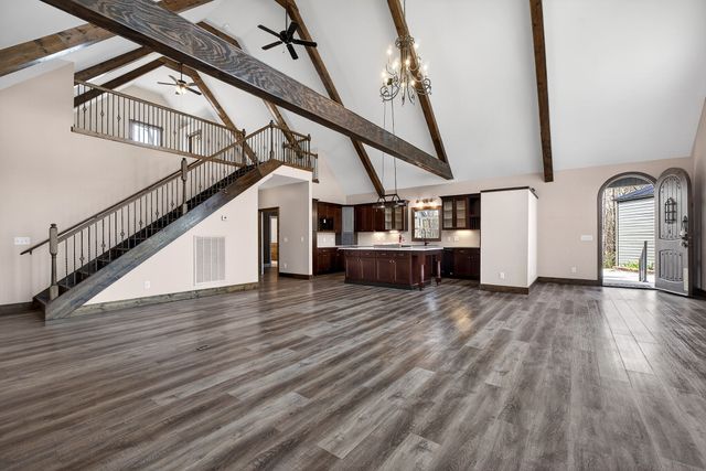 31 Reeves Pl, Monterey, TN 38574