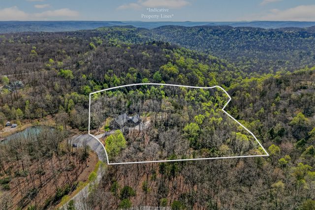 31 Reeves Pl, Monterey, TN 38574