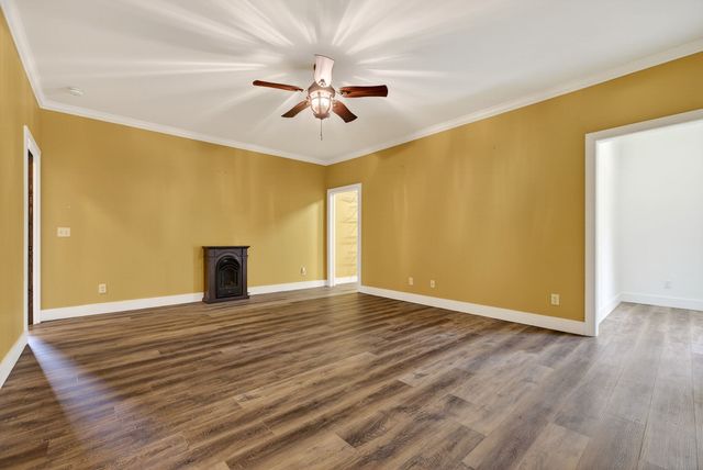 31 Reeves Pl, Monterey, TN 38574
