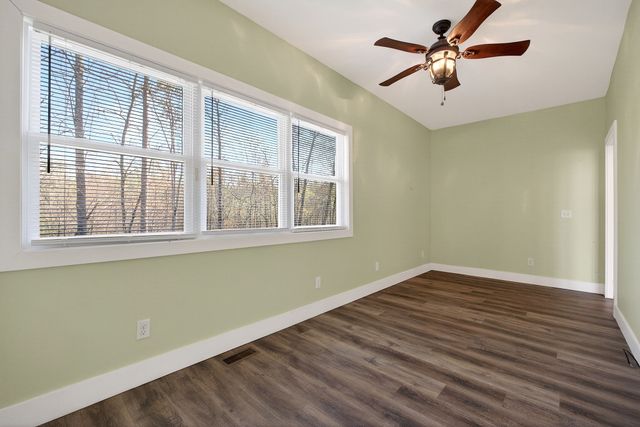 31 Reeves Pl, Monterey, TN 38574