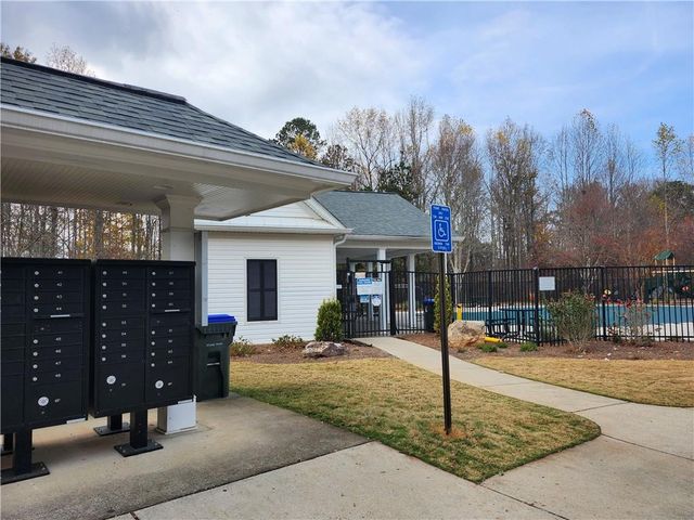 1009 Annazanes Court, Alpharetta, GA 30004