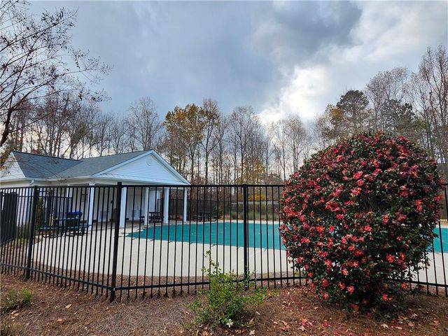 1009 Annazanes Court, Alpharetta, GA 30004