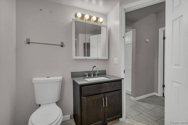 8268 Hudson Avenue, Warren, MI 48089