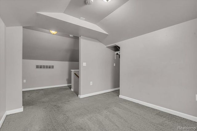 8268 Hudson Avenue, Warren, MI 48089