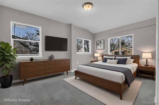 8268 Hudson Avenue, Warren, MI 48089