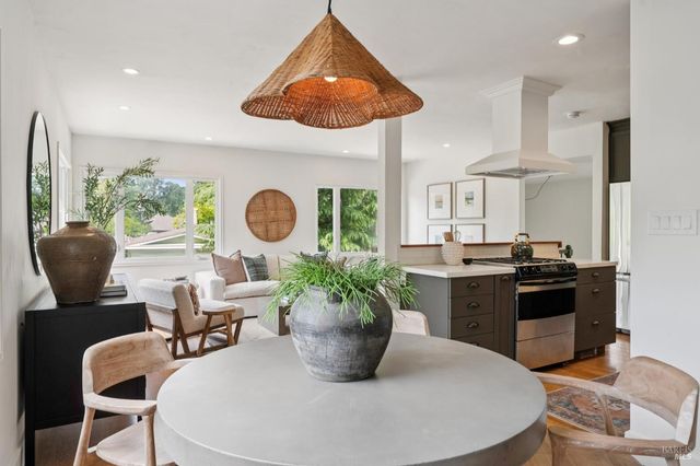 27 Sierra Ave, San Anselmo, CA 94960