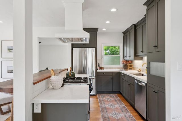 27 Sierra Ave, San Anselmo, CA 94960