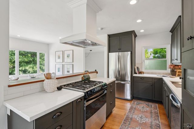 27 Sierra Ave, San Anselmo, CA 94960