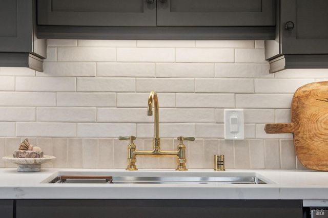 27 Sierra Ave, San Anselmo, CA 94960