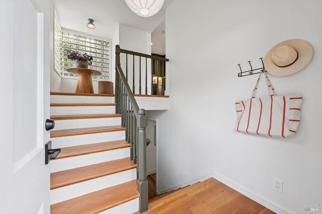 27 Sierra Ave, San Anselmo, CA 94960