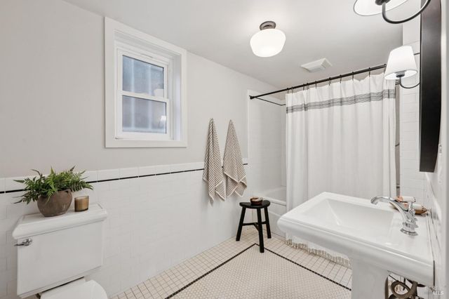 27 Sierra Ave, San Anselmo, CA 94960