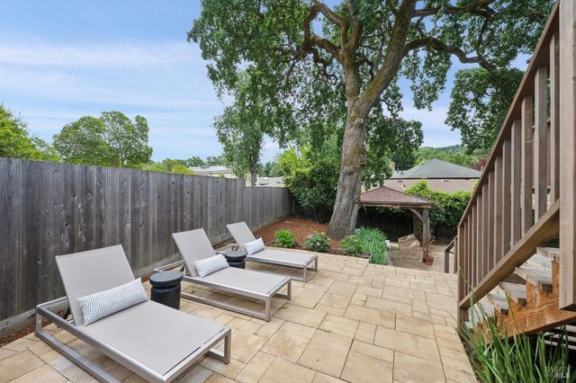 27 Sierra Ave, San Anselmo, CA 94960