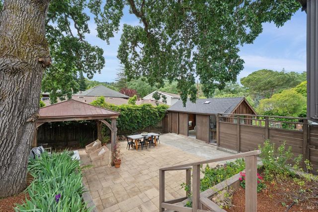 27 Sierra Ave, San Anselmo, CA 94960