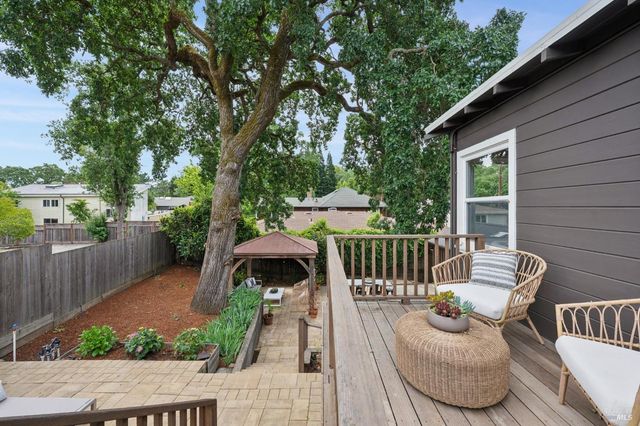 27 Sierra Ave, San Anselmo, CA 94960