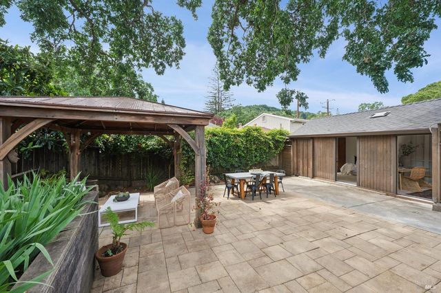 27 Sierra Ave, San Anselmo, CA 94960