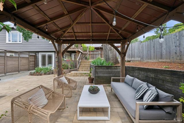 27 Sierra Ave, San Anselmo, CA 94960