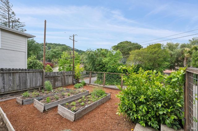 27 Sierra Ave, San Anselmo, CA 94960