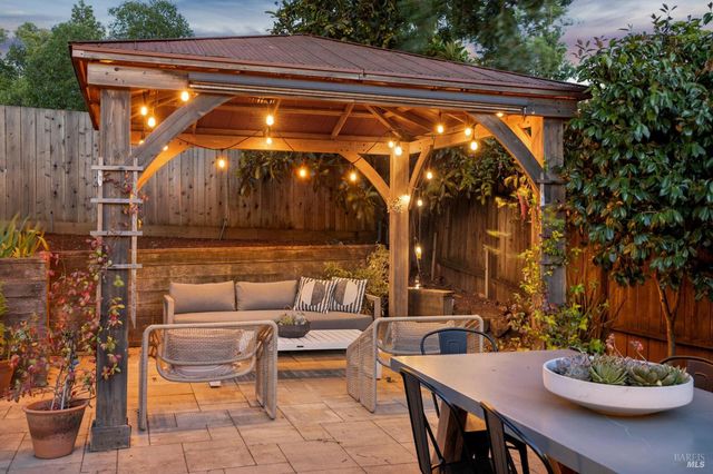 27 Sierra Ave, San Anselmo, CA 94960