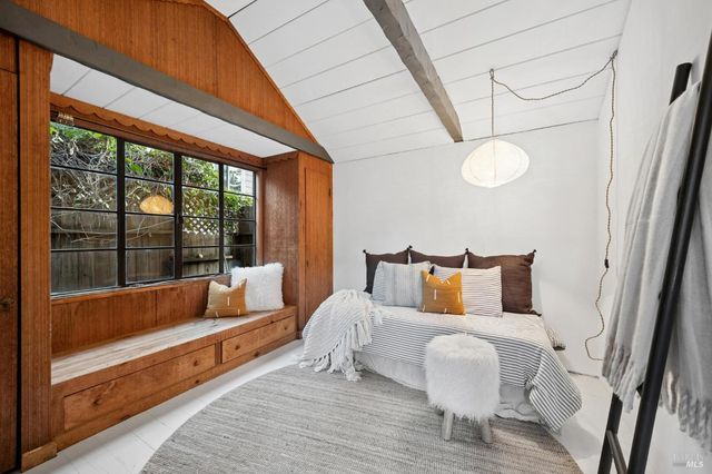 27 Sierra Ave, San Anselmo, CA 94960