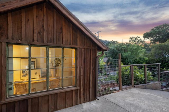27 Sierra Ave, San Anselmo, CA 94960