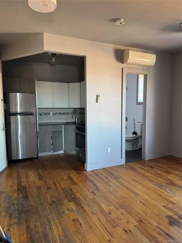 9602 Northern Blvd, Corona, NY 11356