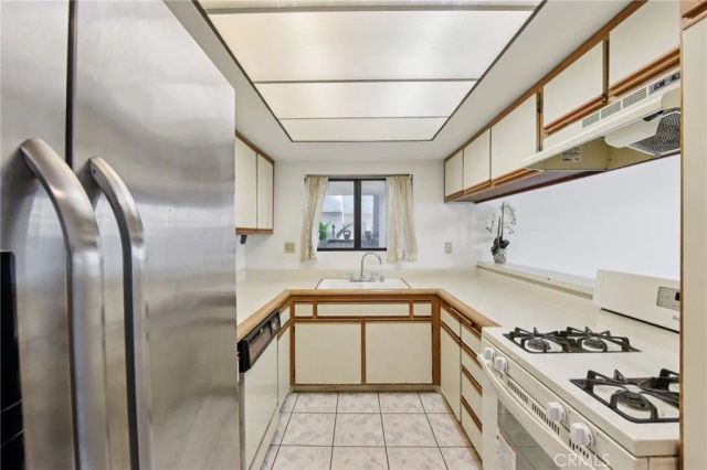 602 Park Shadow Court, Baldwin Park, CA 91706