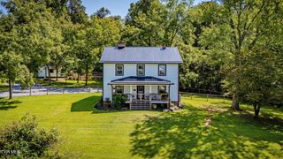 520 Independence Avenue, Mount Carmel, TN 37645