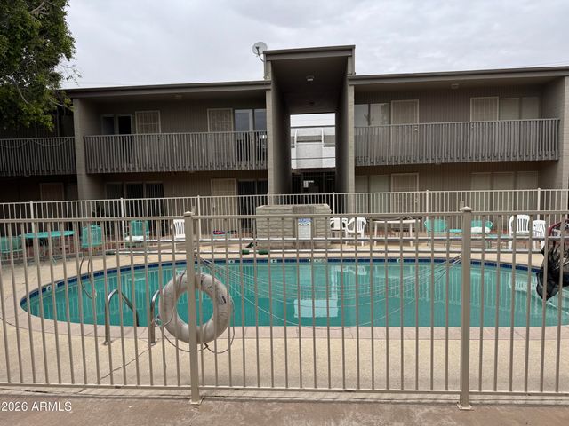 1816 W TUCKEY Lane 9, Phoenix, AZ 85015