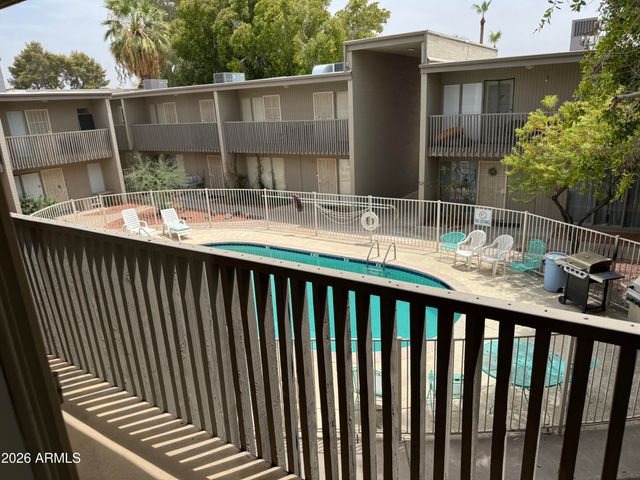 1816 W TUCKEY Lane 9, Phoenix, AZ 85015