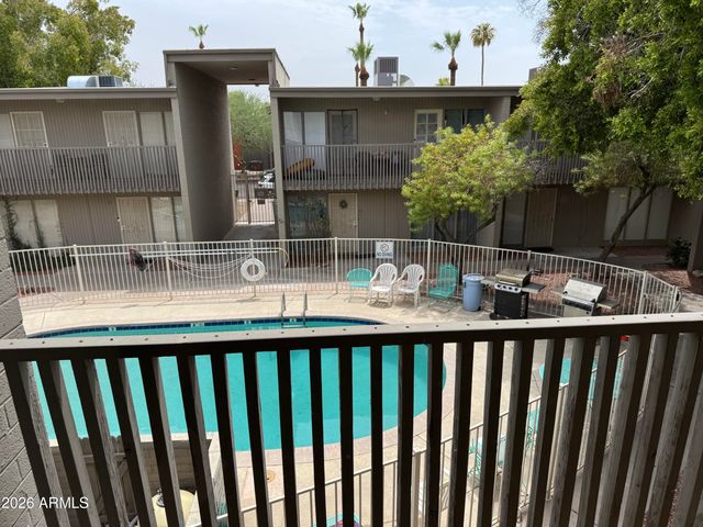 1816 W TUCKEY Lane 9, Phoenix, AZ 85015