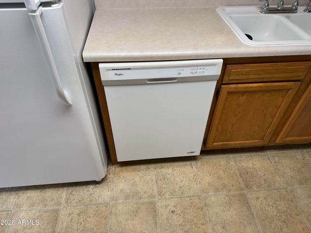 1816 W TUCKEY Lane 9, Phoenix, AZ 85015
