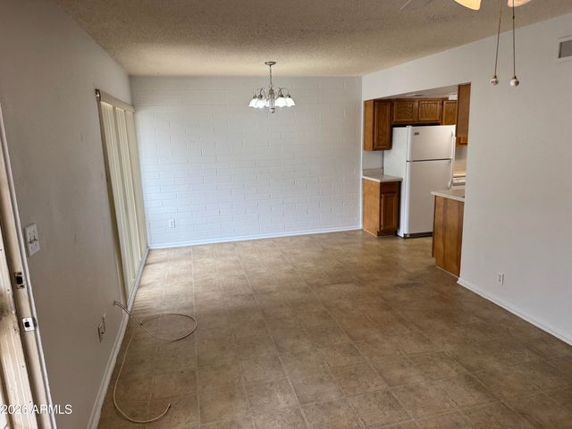 1816 W TUCKEY Lane 9, Phoenix, AZ 85015