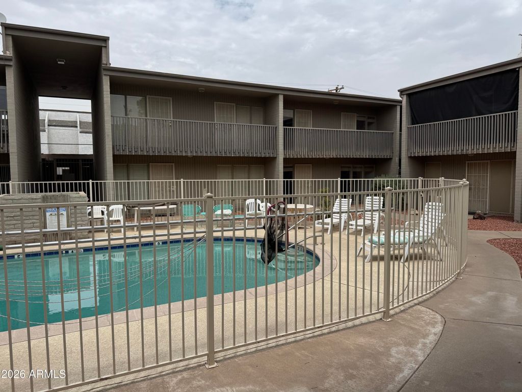 1816 W TUCKEY Lane 9, Phoenix, AZ 85015