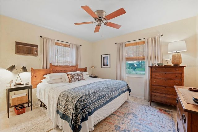 4559 24TH AVENUE N, St Petersburg, FL 33713