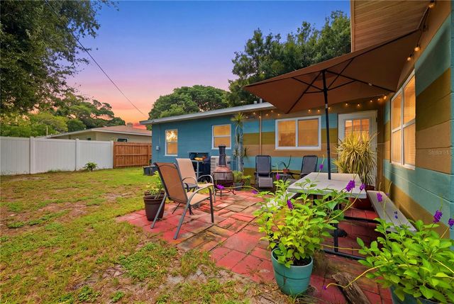 4559 24TH AVENUE N, St Petersburg, FL 33713