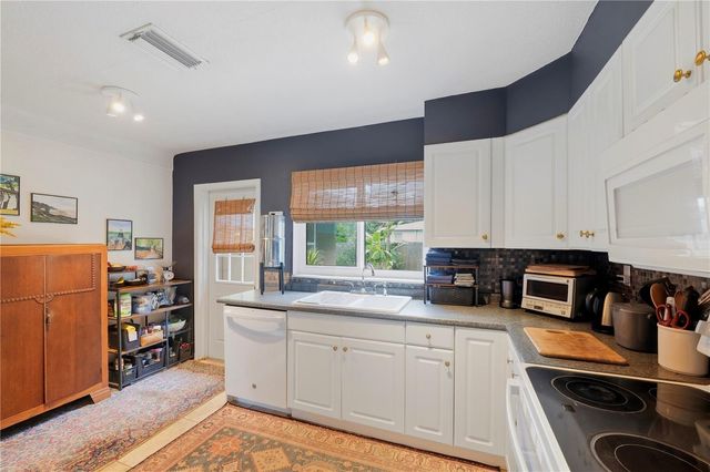 4559 24TH AVENUE N, St Petersburg, FL 33713