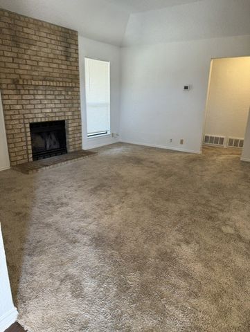 4402 Tall Meadow Lane, Fort Worth, TX 76133