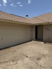 4402 Tall Meadow Lane, Fort Worth, TX 76133