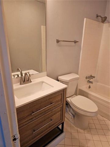 2068 Oak Park Lane, Decatur, GA 30032